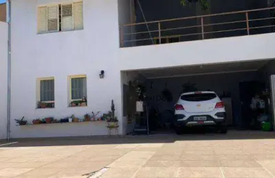 Sobrado para venda em parque jambeiro de 241.00m² com 3 quartos, 1 suite e 6 garagens