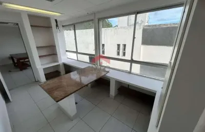 Sala comercial para alugar na Avenida Anita Garibaldi, 360, Federação, Salvador