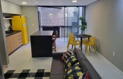 Lindo sobrado a 700 metros da praia central de balneário camboriú,