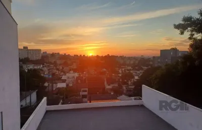 Casa com 3 quartos à venda na Rua Tomaz Edison, Santo Antônio, Porto Alegre