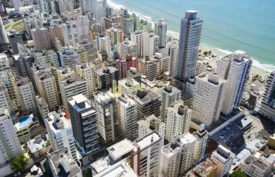 Apartamento com 3 quartos à venda na Rua 207, 258, Meia Praia, Itapema