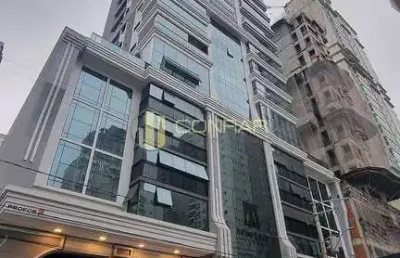 Apartamento com 3 quartos à venda na Rua 236, 400, Meia Praia, Itapema
