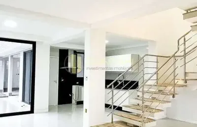 Casa com 4 quartos à venda no Santa Regina, Camboriú 