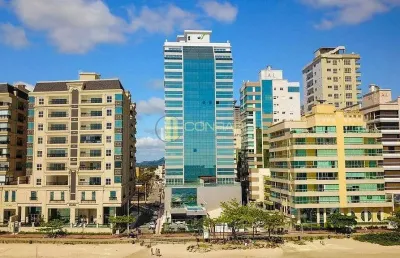 Apartamento com 4 quartos à venda na Rua 207, 30, Meia Praia, Itapema