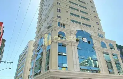 Apartamento com 4 quartos à venda na Rua 231 A, 37, Meia Praia, Itapema