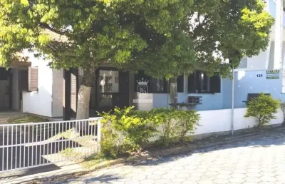 Casa com 3 quartos para alugar na Rua Pescada Branca, 131, Centro, Bombinhas