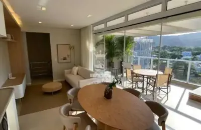 Cobertura duplex mobiliada com 3 suítes em mariscal