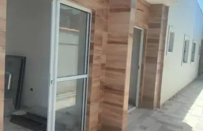 Casa em condomínio lado praia com piscina individual em itanhaém!