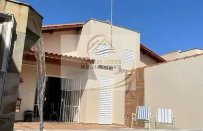 Casa mobiliada com piscina e churrasqueira para venda em itanhaém!