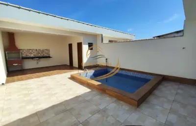 Casa nova com terrenão, espaço de lazer completo lado praia para venda em itanhaém!