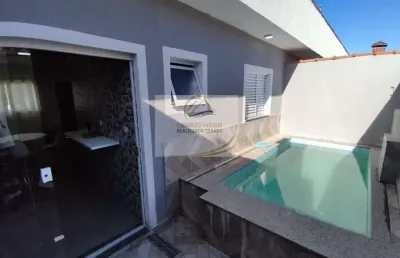 Casa em condomínio lado praia com piscina individual para venda em itanhaém!