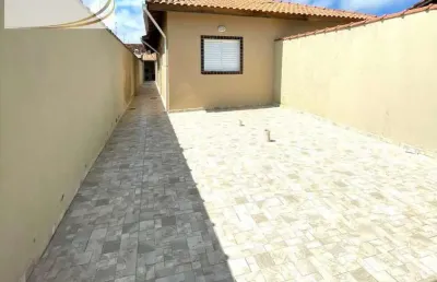Casa com piscina e churrasqueira para venda em itanhaém!!
