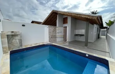 Casa nova lado praia com piscina e churrasqueira para venda em itanhaém!
