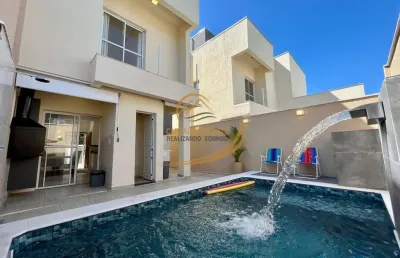 Sobrado em condomínio lado praia perto do mar com espaço de lazer privado em itanhaém!