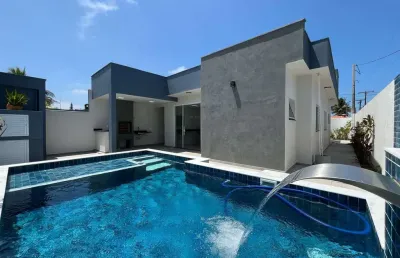 Linda casa alto padrão apenas 100 metros do mar em itanhaém!
