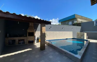 Casa sobreposta 700mts do mar com piscina grande e churrasqueira em itanhaém!!