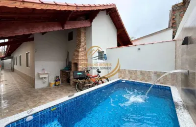 Super oportunidade 60 metros do mar! casa com 03 dorm, piscina e churrasqueira em mongaguá!