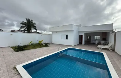 Oportunidade imperdivel em fase de obras!! casa isolada 1000mts do mar com piscina e churrasqueira!!