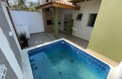 Casas em condomínio fechado com piscina e churrasqueira privativa 60mts do mar!