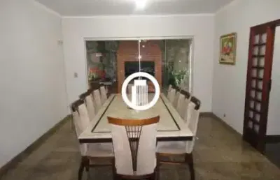 Casa para venda - 240m², 4 dormitórios, sendo 3 suites, 2 vagas - interlagos