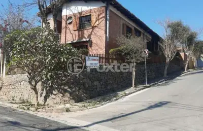 Casa com 4 quartos à venda na rua vicente celestino, 76, vila carmem, embu das artes, 253 m2 por r$ 978.000