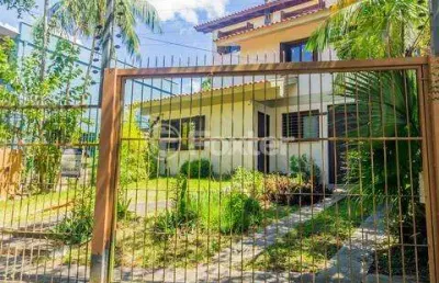 Casa em condomínio fechado com 5 quartos à venda na praça são caetano, 90, teresópolis, porto alegre, 195 m2 por r$ 1.200.000