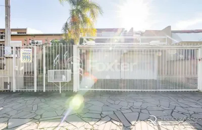 Casa com 3 quartos à venda na avenida celestino bertolucci, 75, aberta dos morros, porto alegre, 222 m2 por r$ 675.000