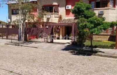 Casa com 3 quartos à venda na rua jacundá, 633, guarujá, porto alegre, 156 m2 por r$ 590.000