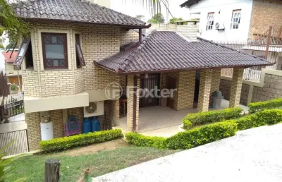 Casa com 3 quartos à venda na rua fernando de andrade prates, 172, centro, viamão, 162 m2 por r$ 680.000