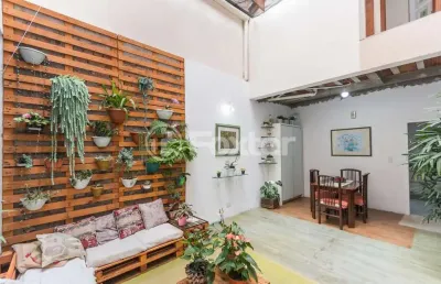 Casa com 3 quartos à venda na rua são benedito, 661, jardim do salso, porto alegre, 354 m2 por r$ 750.000