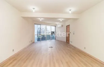 Sala comercial com 1 sala à venda na rua visconde de pelotas, 21, passo da areia, porto alegre, 60 m2 por r$ 172.000