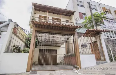 Casa com 2 quartos à venda na rua barão do amazonas, 2833, partenon, porto alegre, 200 m2 por r$ 650.000