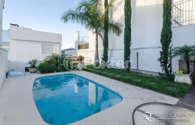 Casa com 3 quartos à venda na rua pedro carneiro pereira, 85, teresópolis, porto alegre, 298 m2 por r$ 1.240.000