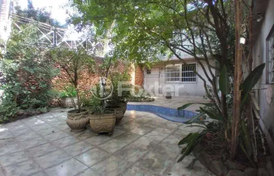 Casa com 5 quartos à venda na rua lobo da costa, 448, azenha, porto alegre, 272 m2 por r$ 810.000