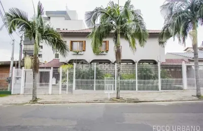 Casa com 3 quartos à venda na avenida montreal, 356, jardim lindóia, porto alegre, 410 m2 por r$ 1.700.000