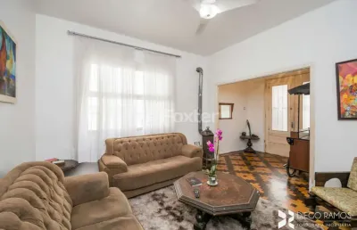 Casa com 4 quartos à venda na rua doutor voltaire pires, 224, santo antônio, porto alegre, 120 m2 por r$ 650.000