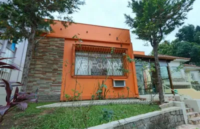 Casa com 3 quartos à venda na rua artigas, 214, petrópolis, porto alegre, 240 m2 por r$ 1.010.000