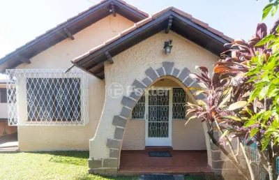 Casa com 5 quartos à venda na rua general gomes carneiro, 1200, medianeira, porto alegre, 420 m2 por r$ 840.000
