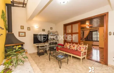 Casa com 3 quartos à venda na rua bispo sardinha, 95, vila ipiranga, porto alegre, 265 m2 por r$ 750.000
