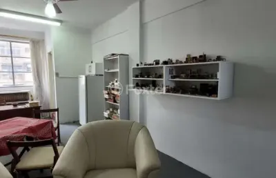Sala comercial com 1 sala à venda na rua vigário josé inácio, 371, centro histórico, porto alegre, 23 m2 por r$ 52.000