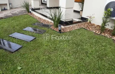 Casa com 4 quartos à venda na rua evaristo da veiga, 71, partenon, porto alegre, 198 m2 por r$ 1.080.000