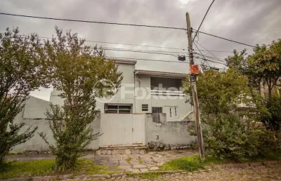 Casa com 3 quartos à venda na acesso zeno nóbrega de britto, 323, jardim itu sabará, porto alegre, 255 m2 por r$ 655.500
