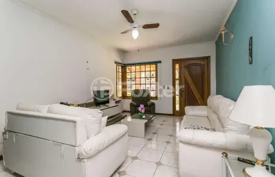 Casa com 5 quartos à venda na rua henrique scliar, 143, jardim itu sabará, porto alegre, 200 m2 por r$ 1.055.000