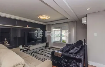 Casa com 4 quartos à venda na travessa kuluene, 309, coronel aparício borges, porto alegre, 230 m2 por r$ 997.500