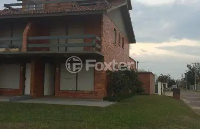 Casa em condomínio fechado com 2 quartos à venda na rua taquara, 504, centro, imbé, 133 m2 por r$ 361.000