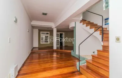Casa com 4 quartos à venda na rua dos guaranis, 154, espírito santo, porto alegre, 300 m2 por r$ 660.000