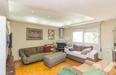 Casa com 5 quartos à venda na avenida frei henrique de coimbra, 175, vila ipiranga, porto alegre, 236 m2 por r$ 1.040.000