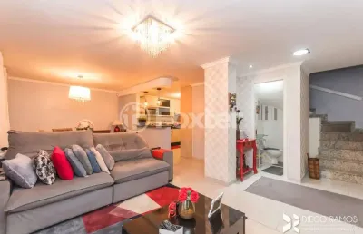 Casa com 3 quartos à venda na rua carlos leopoldo schüller, 692, parque da matriz, cachoeirinha, 182 m2 por r$ 750.000