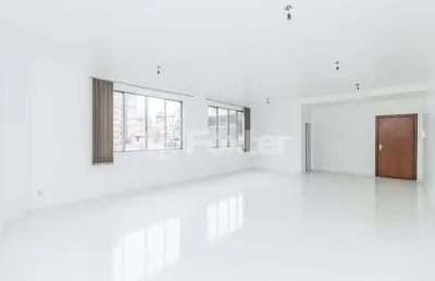 Sala comercial com 1 sala à venda na rua dos andradas, 1464, centro histórico, porto alegre, 52 m2 por r$ 152.000