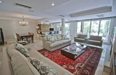 Casa em condomínio fechado com 4 quartos à venda na rua ênio andrade, 320, três figueiras, porto alegre, 520 m2 por r$ 8.900.000